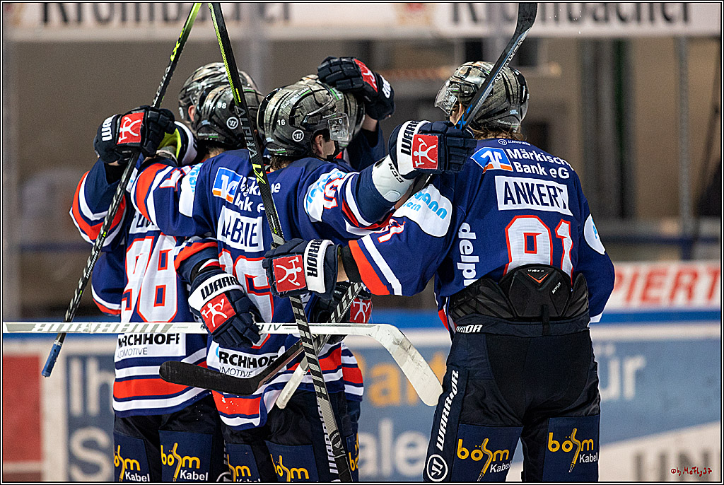 PENNY DEL;  Iserlohn Roosters - Kölner Haie; Iserlohn, 06.10.2022